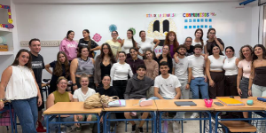 CONCAES acerca la realidad penitenciaria al IES Salvador Távora de Sevilla